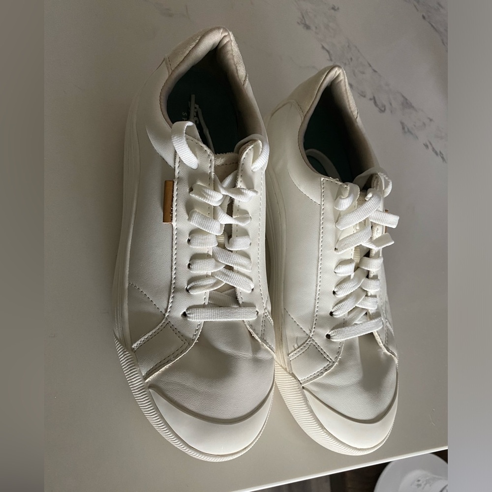 Dr. Scholl’s Sneakers
